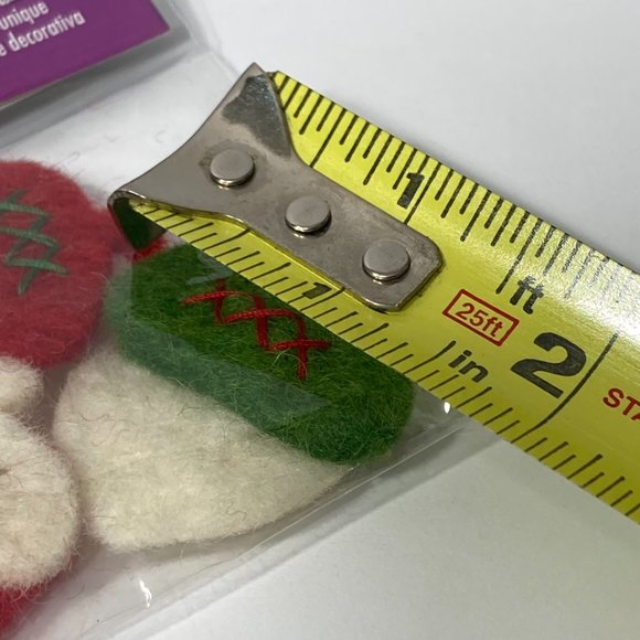 Christmas Acorns 100% Wool Felt Crafts Applique Embellishments Needle Felting - Picture 6 of 13